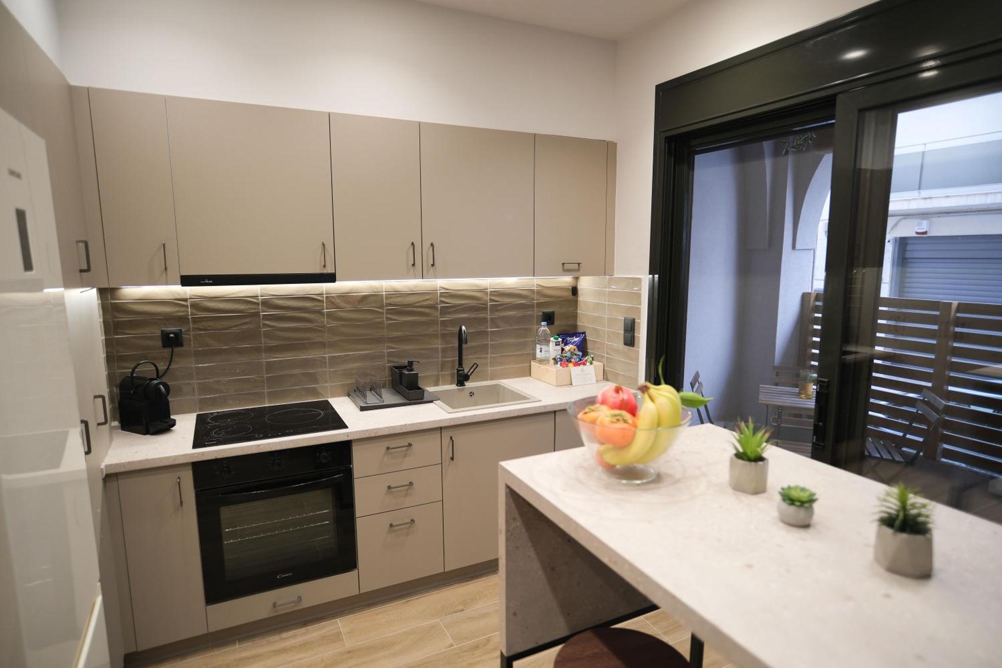 Caravin Wanderhome, 5 Min From Metro Nea Ionia Ateny Zewnętrze zdjęcie